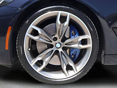 Used 2022 BMW M550i xDrive w/ Executive Package AWD/4WD image 9