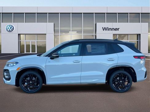 New 2026 Volkswagen Tiguan SE R-Line image 2