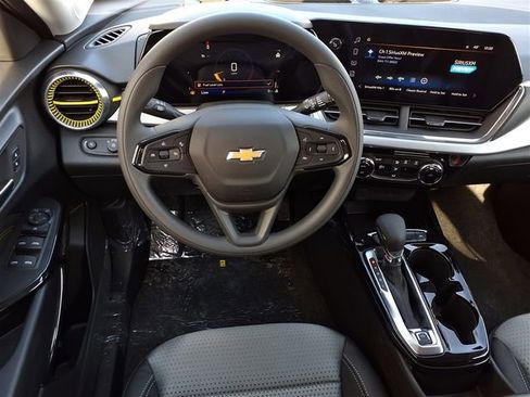 New 2026 Chevrolet Trax LT FWD image 5