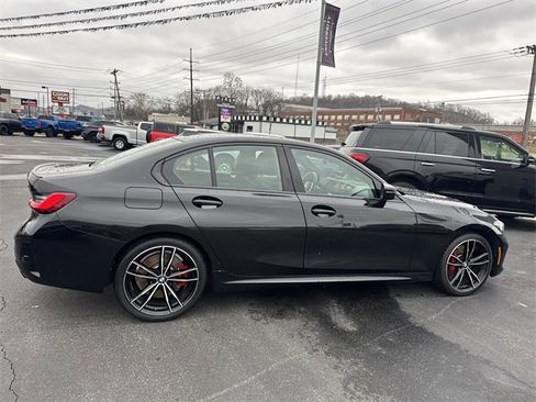 Used 2024 BMW 330i xDrive 330i xDrive w/ M Sport Package image 3