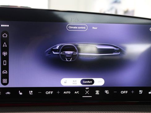 New 2026 Audi SQ5 Premium Plus image 7