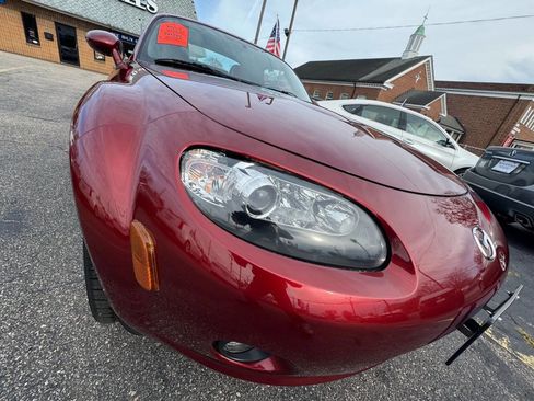 Used 2008 MAZDA MX-5 Miata Grand Touring w/ Premium Pkg image 11
