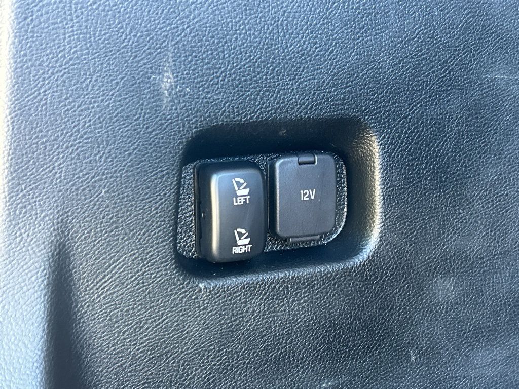 Used 2019 Ford Edge SEL w/ Equipment Group 201A AWD/4WD image 32