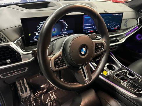 Used 2025 BMW X7 M60i AWD/4WD image 10