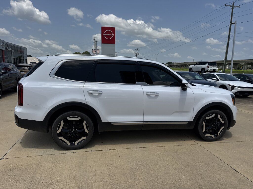 Certified 2024 Kia Telluride S w/ S Sunroof Package FWD image 16