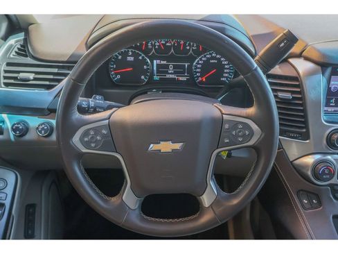 Used 2015 Chevrolet Suburban LT image 22