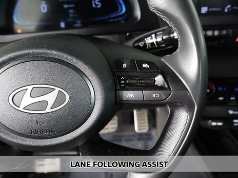 Used 2025 Hyundai Elantra Sport FWD image 3
