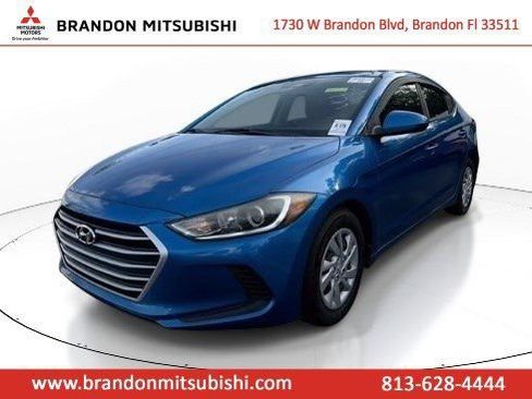 Used 2018 Hyundai Elantra SE FWD image 2