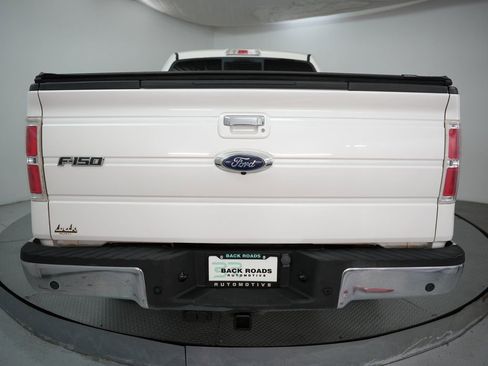 Used 2014 Ford F150 Lariat w/ Lariat Chrome Package image 8