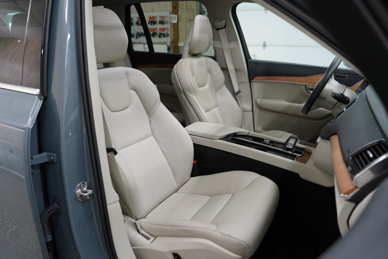 Used 2022 Volvo XC90 T8 Inscription Expression w/ Advanced Package AWD/4WD image 28