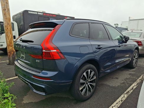 Used 2024 Volvo XC60 B5 Core w/ Protection Package Premier AWD/4WD image 4