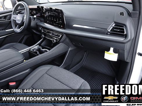 New 2026 Chevrolet Traverse LT w/ Driver Confidence Package image 11