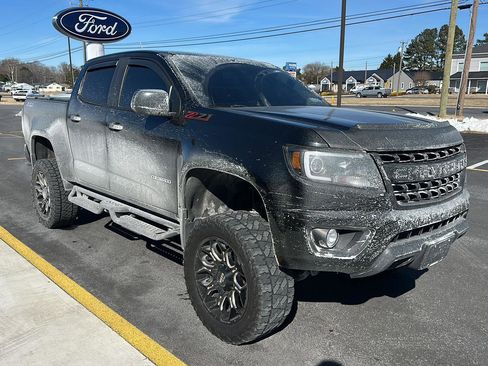 Used 2019 Chevrolet Colorado Z71 image 3