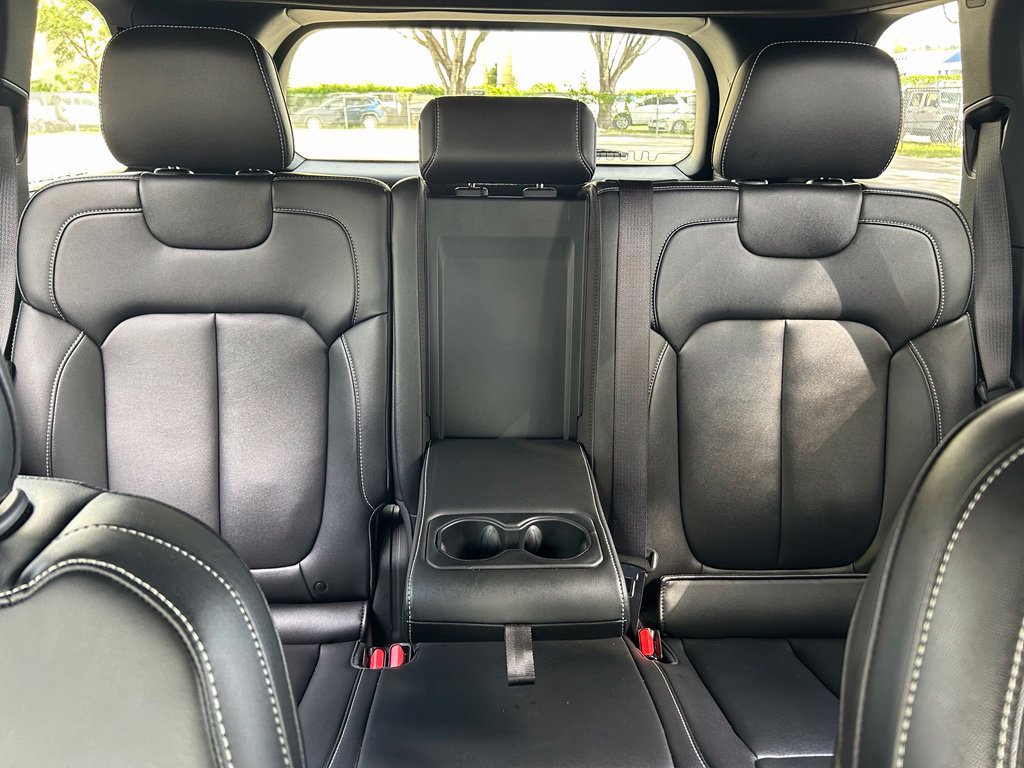 Certified 2025 Jeep Grand Cherokee Limited RWD image 14