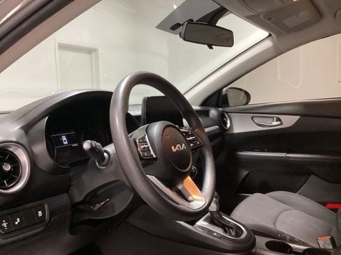 Used 2023 Kia Forte LXS w/ LXS Technology Package image 18
