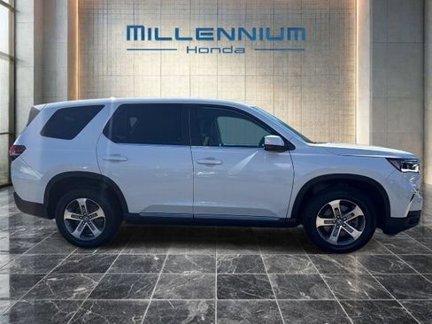 Used 2023 Honda Pilot EX-L image 6