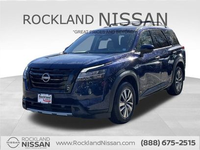 Certified 2022 Nissan Pathfinder SL w/ Cargo Package