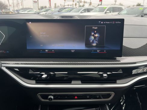 Used 2023 BMW X7 M60i w/ Executive Package image 18