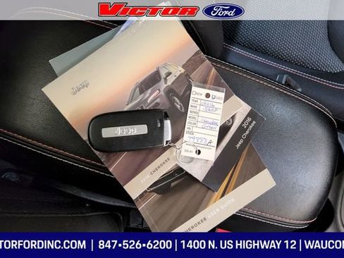 Used 2016 Jeep Cherokee 75th Anniversary image 19