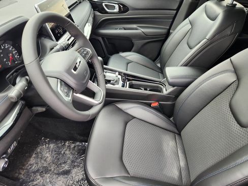 New 2026 Jeep Compass Latitude image 8