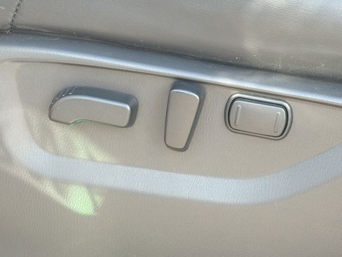 Used 2024 Nissan Armada Platinum w/ Captain's Chairs Package image 26