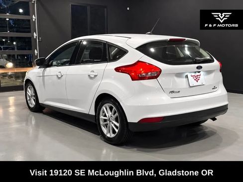 Used 2016 Ford Focus SE FWD image 4