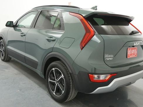 Used 2023 Kia Niro EX FWD image 6