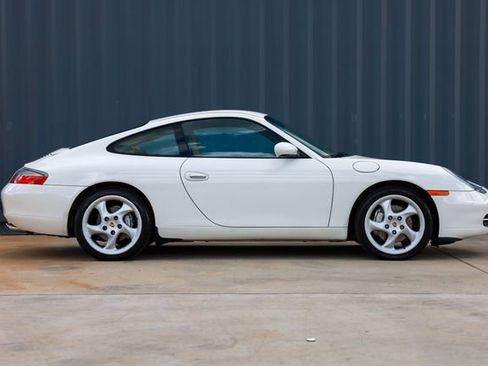 Used 2001 Porsche 911 Carrera 4 AWD/4WD image 16