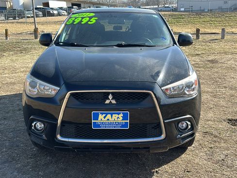 Used 2011 Mitsubishi Outlander Sport SE image 3