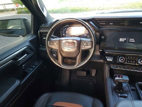 Used 2024 GMC Sierra 1500 AT4 w/ Technology Package AWD/4WD image 13