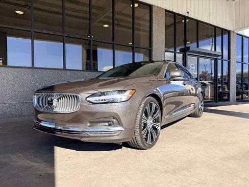 Used 2023 Volvo S90 B6 Ultimate w/ Protection Package Premier image 34