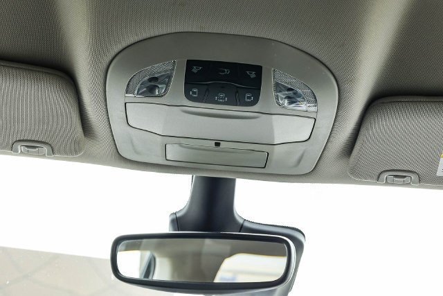 Used 2024 Chrysler Pacifica Touring-L FWD image 17