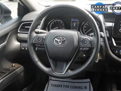 Used 2024 Toyota Camry SE image 14