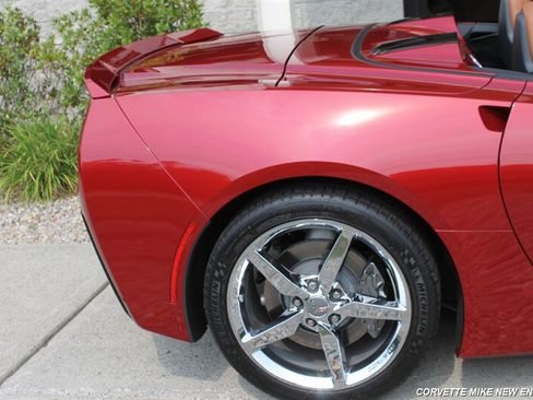 Used 2015 Chevrolet Corvette Stingray Convertible w/ 2LT Preferred Equipment Group RWD image 27