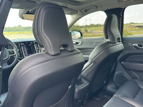 Used 2023 Volvo XC60 B5 Plus w/ Climate Package image 17