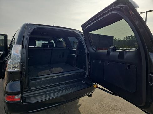 Used 2020 Lexus GX 460 Premium image 18