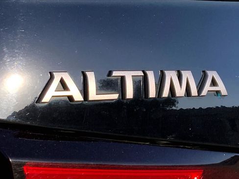 Used 2024 Nissan Altima 2.5 SR FWD image 31