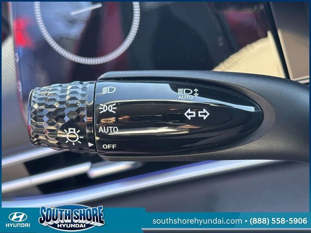 Certified 2024 Hyundai Elantra SEL FWD image 23