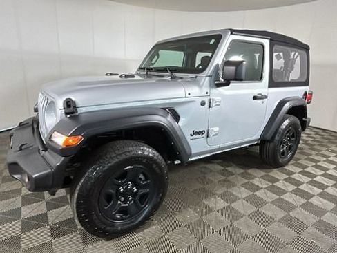 Used 2024 Jeep Wrangler Sport AWD/4WD image 6