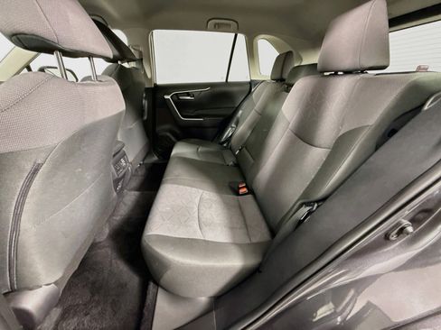 Used 2025 Toyota RAV4 XLE FWD image 20