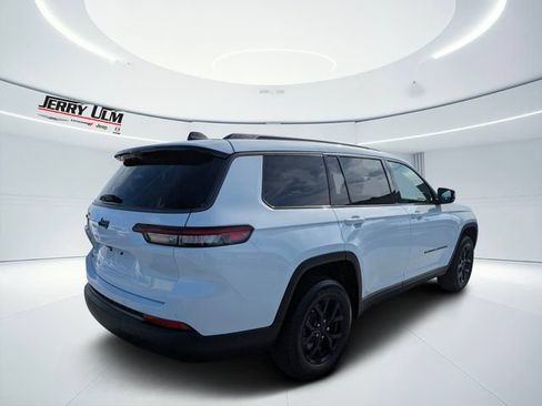 New 2026 Jeep Grand Cherokee L 4WD image 3