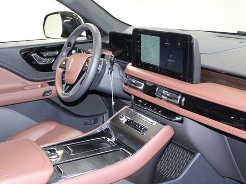 New 2026 Lincoln Aviator Reserve image 31