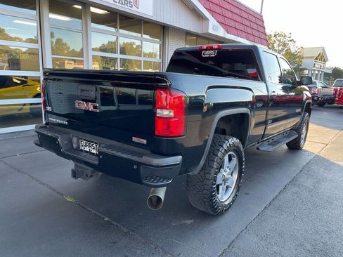 Used 2016 GMC Sierra 2500 SLT w/ Duramax Plus Package image 3