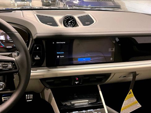 New 2026 Porsche Cayenne S AWD/4WD image 9