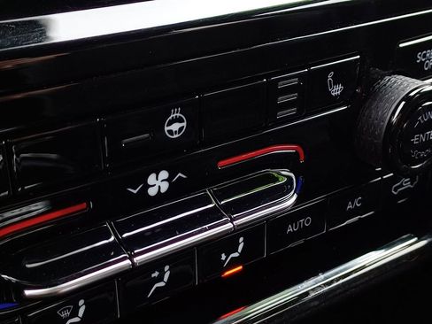 Used 2023 Jeep Grand Cherokee Altitude AWD/4WD image 25