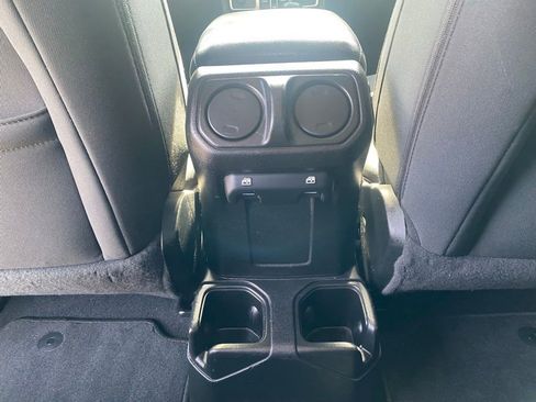 Used 2021 Jeep Gladiator Sport image 28