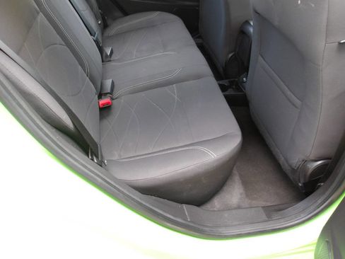 Used 2014 Ford Fiesta SE FWD image 19