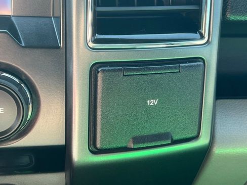 Used 2018 Ford F150 XLT AWD/4WD image 30