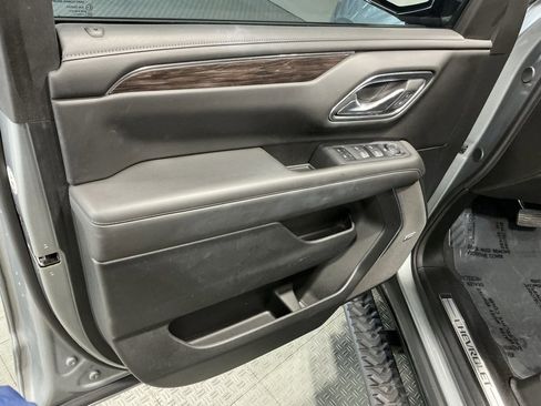 Used 2024 Chevrolet Suburban Z71 w/ Max Trailering Package image 40