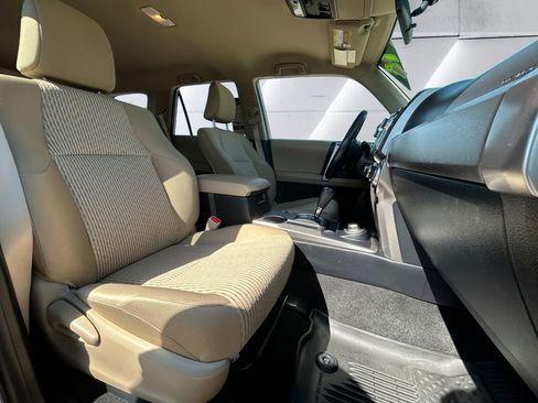 Used 2018 Toyota 4Runner SR5 AWD/4WD image 14